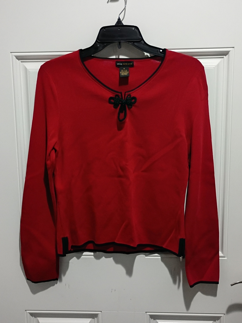 Grace Dane Lewis Red Long Sleeve Knit Top with Black Trim and Knot Detail M